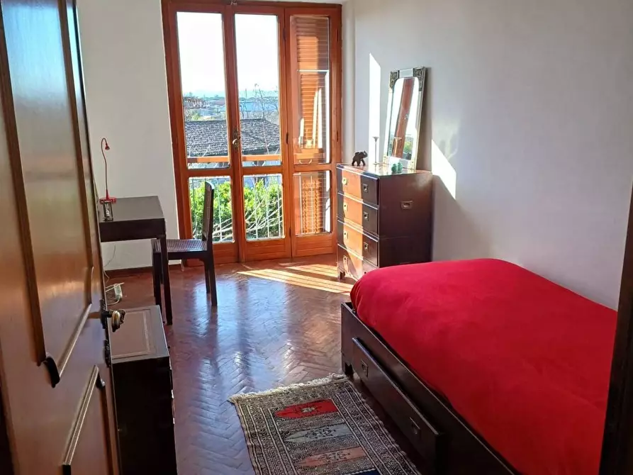 Immagine 13 di Villa in vendita  a Massa