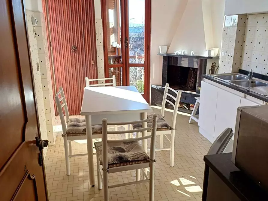 Immagine 7 di Villa in vendita  a Massa