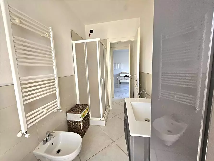 Immagine 13 di Appartamento in vendita  a Massa