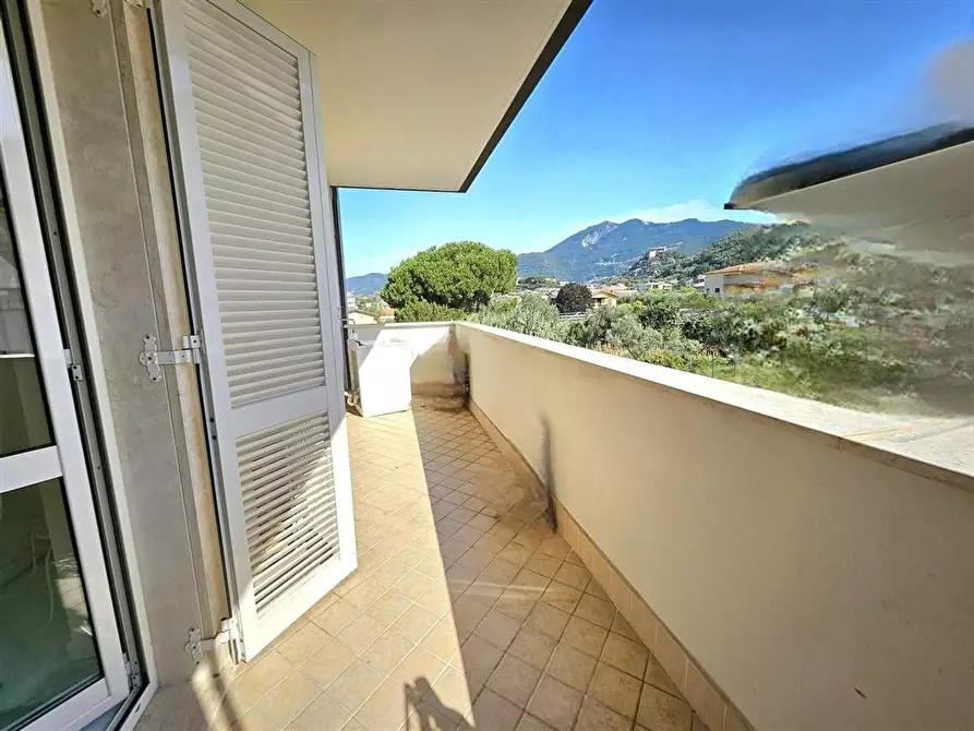 Immagine 8 di Appartamento in vendita  a Massa