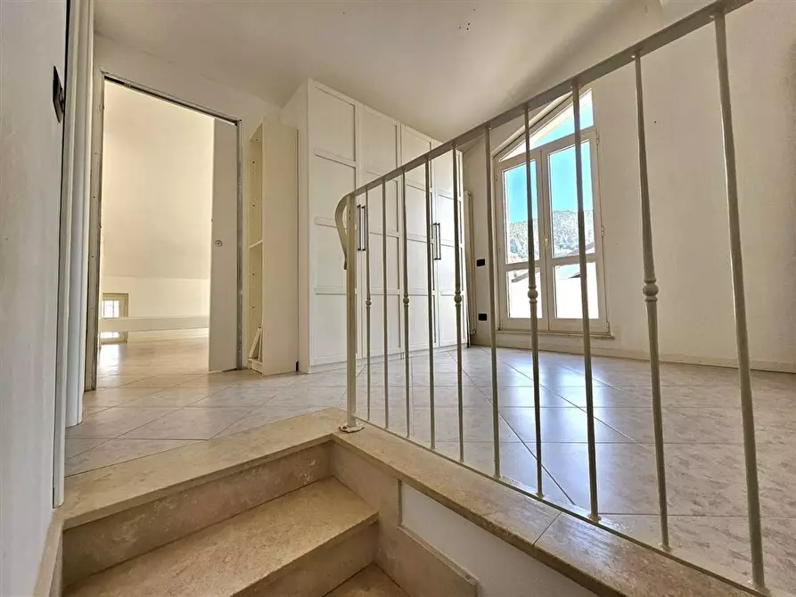 Immagine 16 di Appartamento in vendita  a Massa