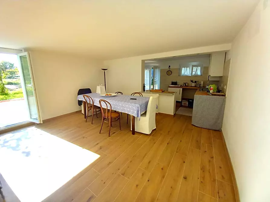 Immagine 4 di Casa bifamiliare in vendita  a Massa