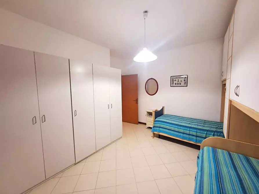 Immagine 9 di Appartamento in affitto  a Massa