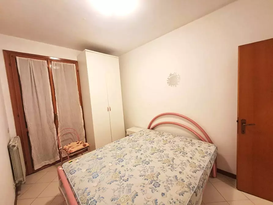 Immagine 10 di Appartamento in affitto  a Massa