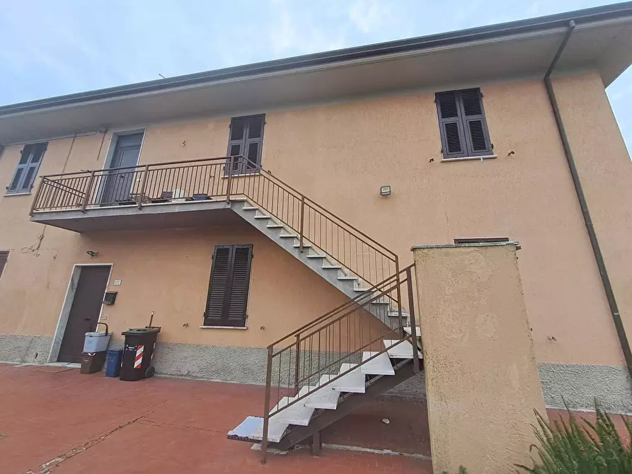 Immagine 12 di Appartamento in affitto  a Carrara