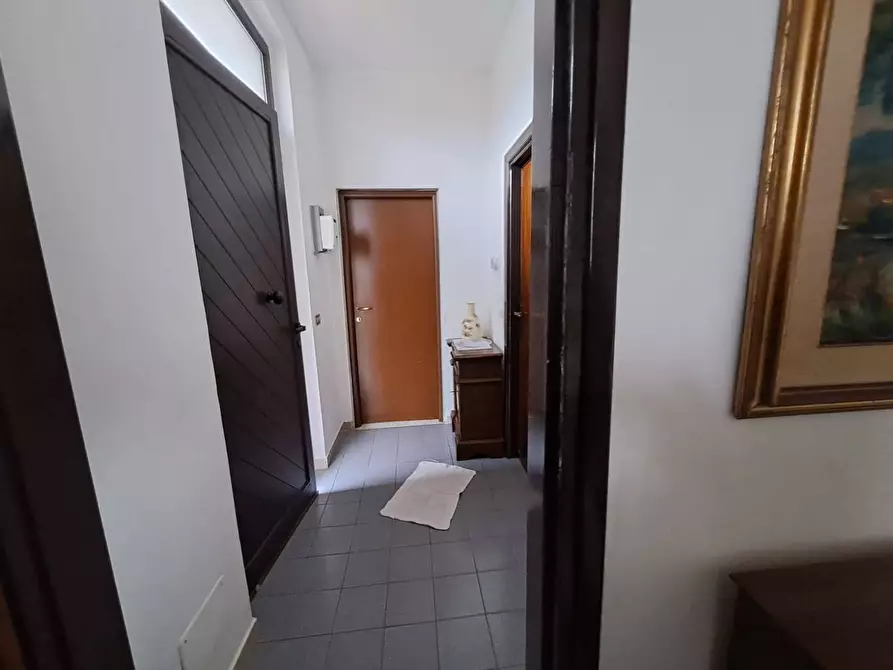 Immagine 9 di Appartamento in affitto  a Carrara