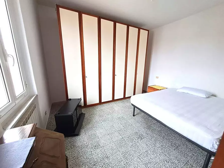 Immagine 4 di Appartamento in affitto  a Carrara