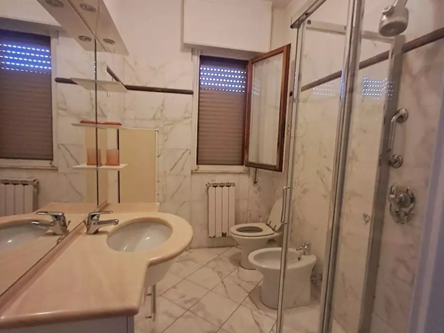 Immagine 8 di Appartamento in affitto  a Carrara