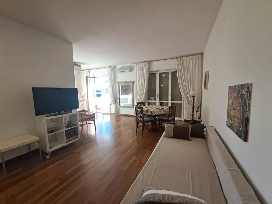 Immagine 2 di Appartamento in affitto  a Carrara