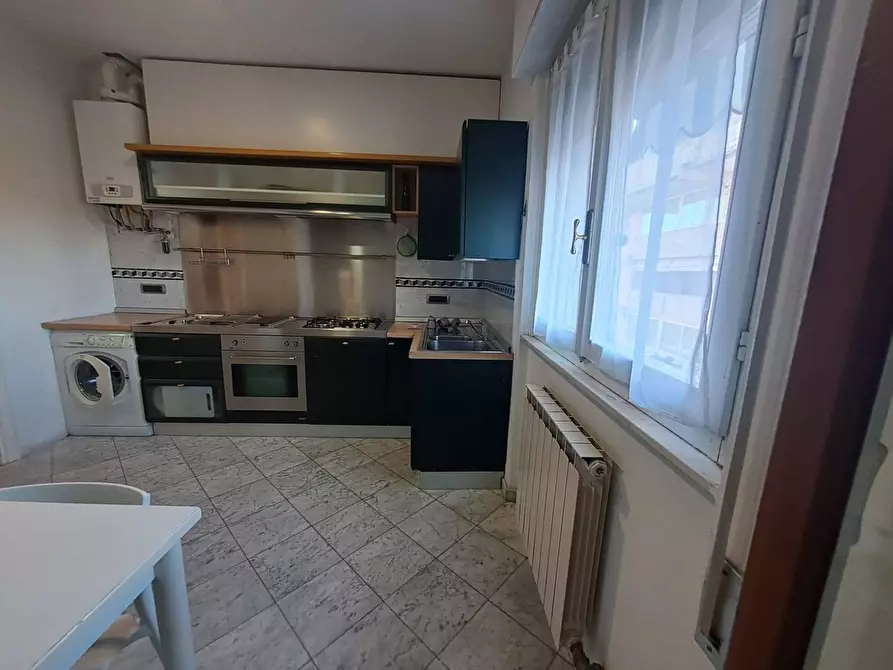 Immagine 6 di Appartamento in affitto  a Carrara