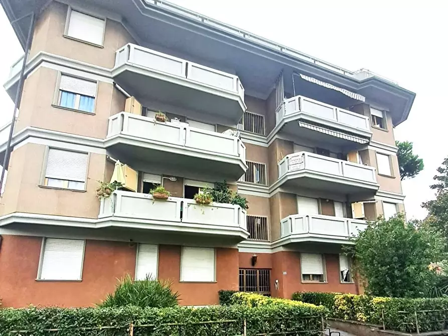 Immagine 14 di Appartamento in affitto  a Massa