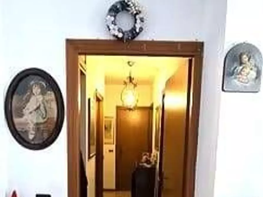 Immagine 4 di Appartamento in vendita  a Massa