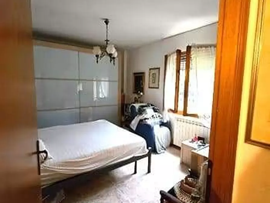 Immagine 6 di Appartamento in vendita  a Massa