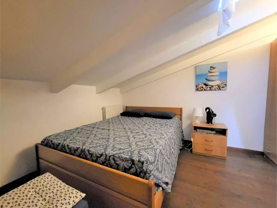 Immagine 15 di Casa semindipendente in vendita  a Massa