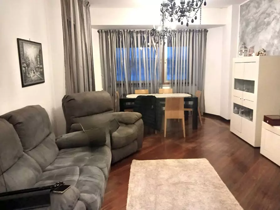 Immagine 1 di Appartamento in vendita  a Carrara