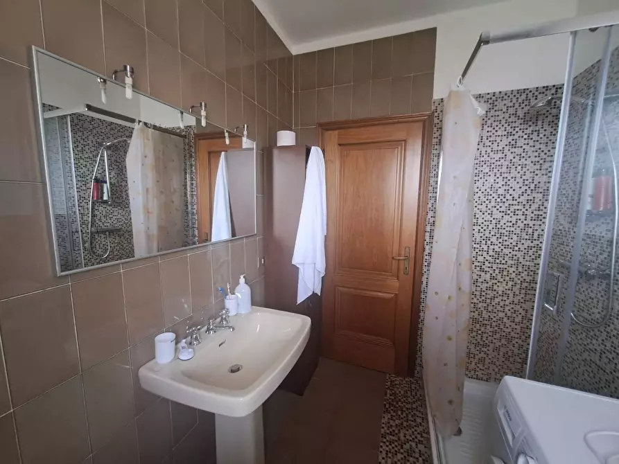 Immagine 21 di Casa bifamiliare in vendita  a Montignoso