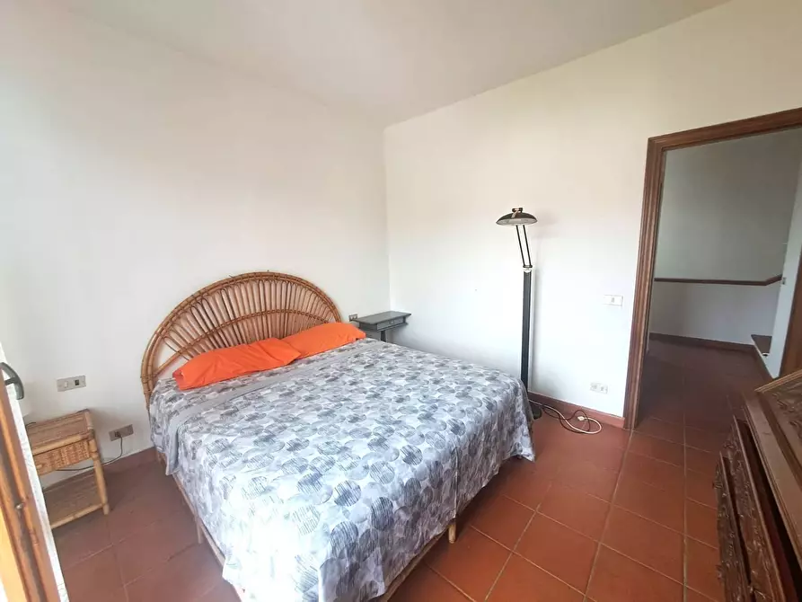 Immagine 16 di Casa bifamiliare in vendita  a Montignoso