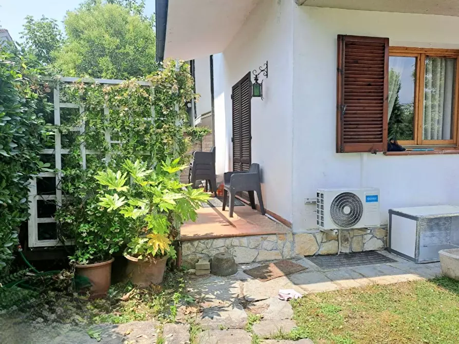 Immagine 24 di Casa bifamiliare in vendita  a Montignoso