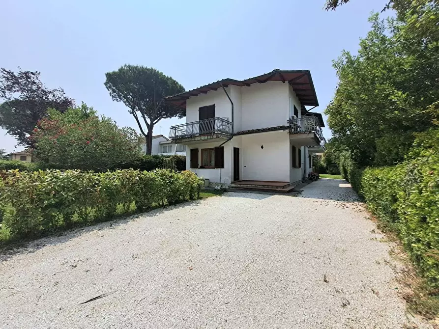 Immagine 27 di Casa bifamiliare in vendita  a Montignoso