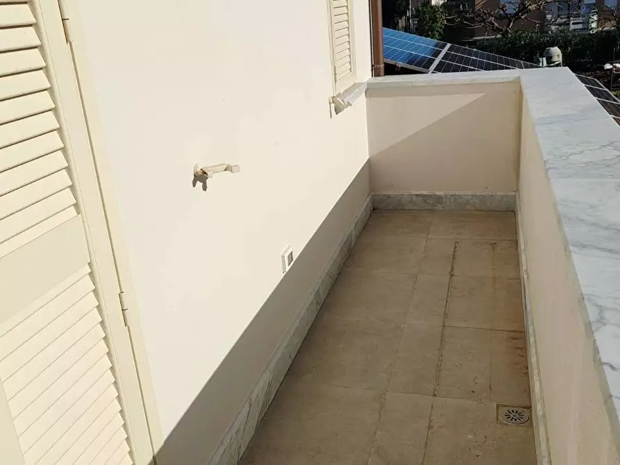 Immagine 19 di Casa bifamiliare in vendita  a Massa