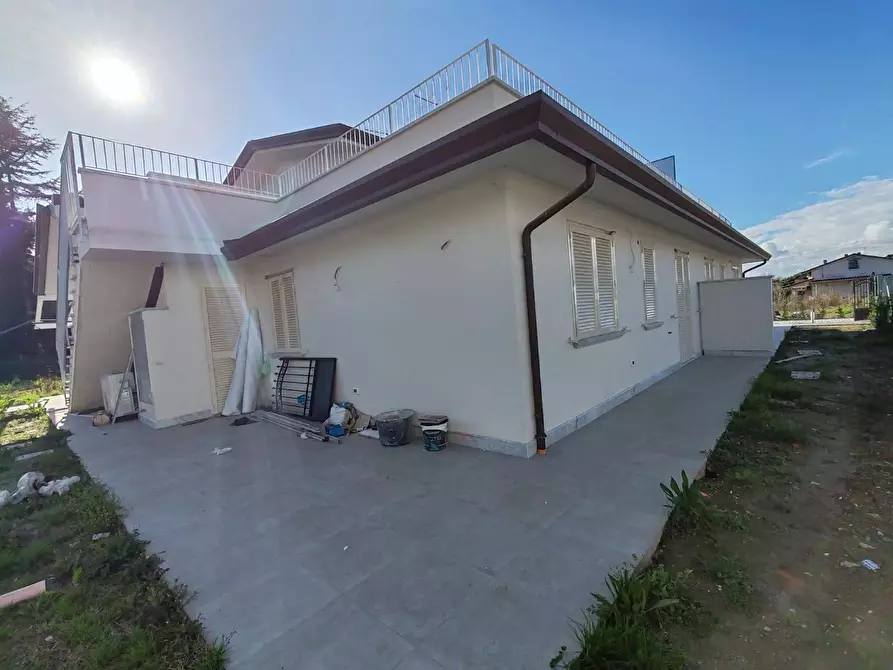 Immagine 5 di Casa bifamiliare in vendita  a Massa