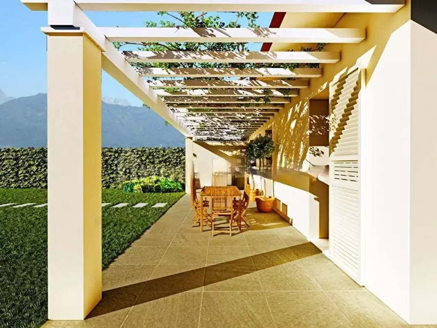 Immagine 2 di Casa bifamiliare in vendita  a Massa