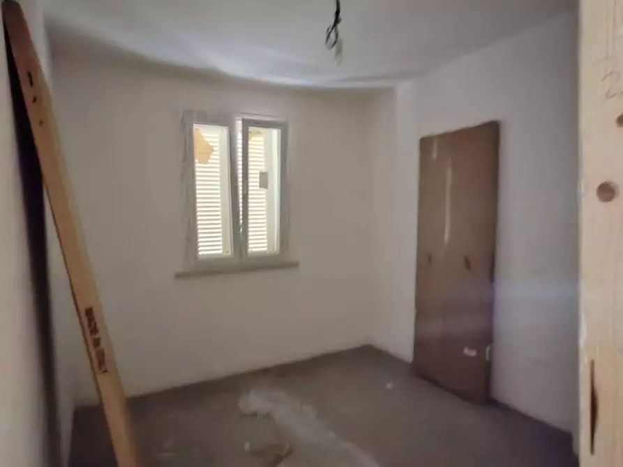 Immagine 9 di Casa bifamiliare in vendita  a Massa