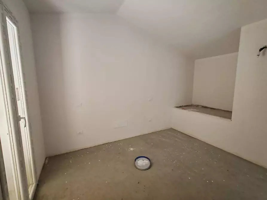 Immagine 12 di Casa bifamiliare in vendita  a Massa