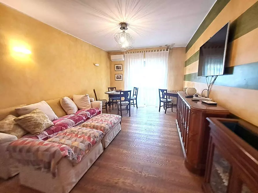 Immagine 7 di Appartamento in vendita  a Massa