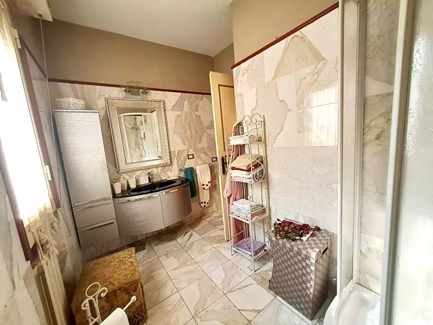 Immagine 14 di Appartamento in vendita  a Massa