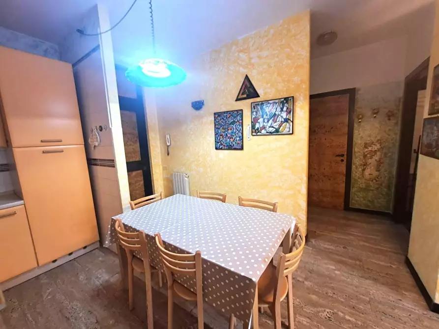 Immagine 6 di Appartamento in vendita  a Massa