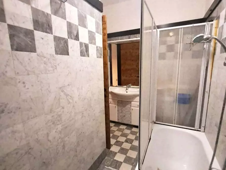 Immagine 17 di Appartamento in vendita  a Massa