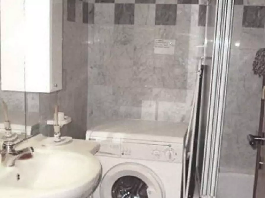 Immagine 15 di Appartamento in vendita  a Massa