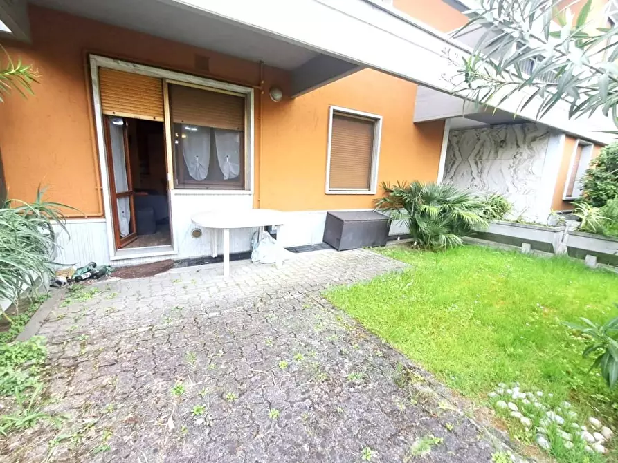 Immagine 18 di Appartamento in vendita  a Massa