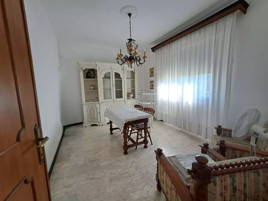 Immagine 10 di Casa semindipendente in vendita  a Massa