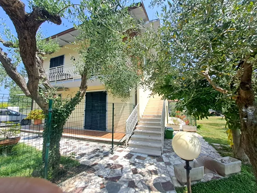 Immagine 22 di Casa semindipendente in vendita  a Massa