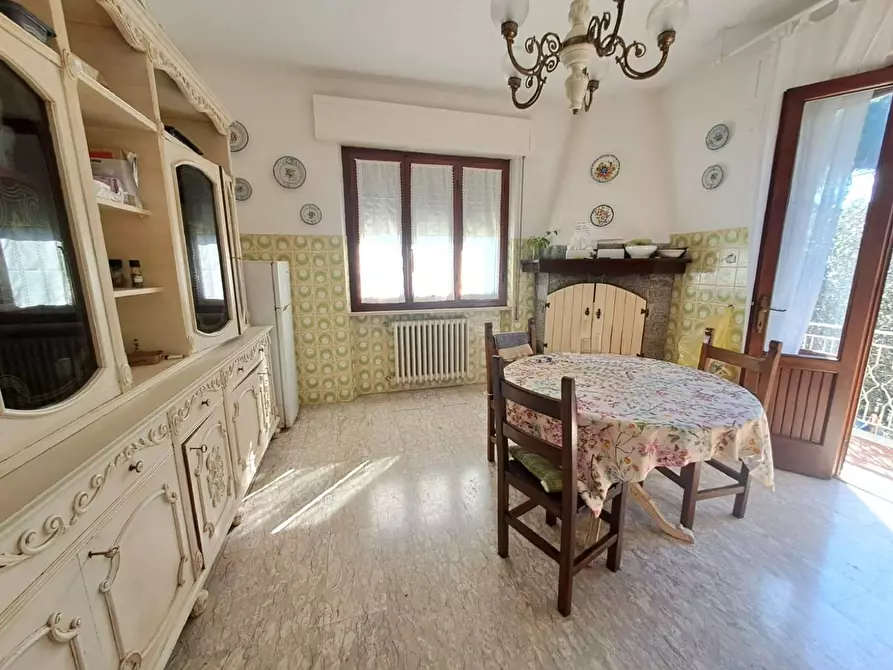 Immagine 7 di Casa semindipendente in vendita  a Massa