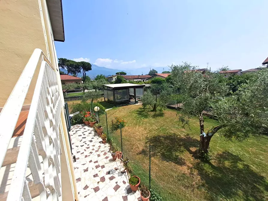 Immagine 23 di Casa semindipendente in vendita  a Massa