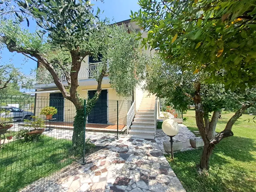 Immagine 2 di Casa semindipendente in vendita  a Massa