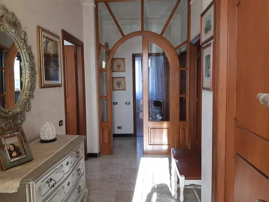 Immagine 5 di Casa semindipendente in vendita  a Massa