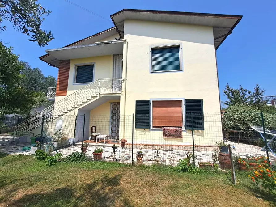 Immagine 28 di Casa semindipendente in vendita  a Massa