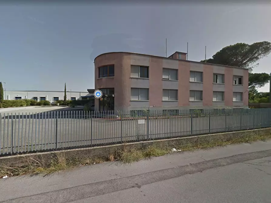 Immagine 1 di Capannone industriale in affitto  a Altopascio