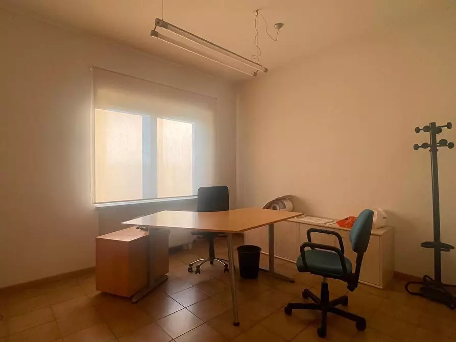 Immagine 16 di Capannone industriale in affitto  a Pescia