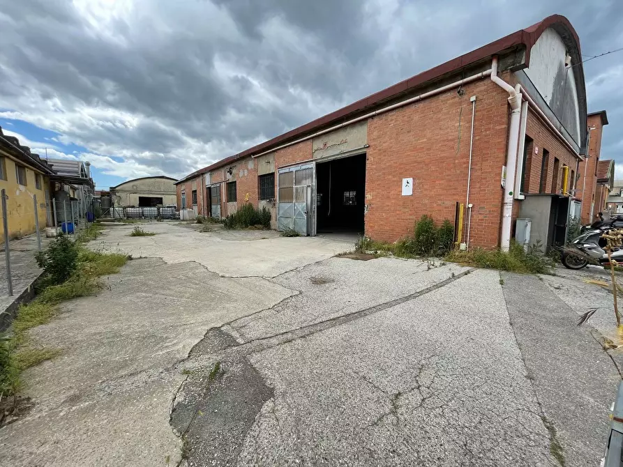 Immagine 7 di Capannone industriale in vendita  a Santa Croce Sull'arno