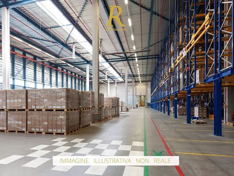 Immagine 10 di Capannone industriale in vendita  a Chiesina Uzzanese
