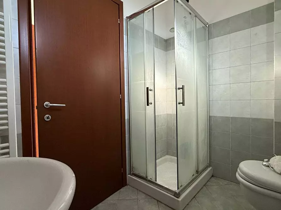 Immagine 15 di Appartamento in vendita  a Montecatini Terme