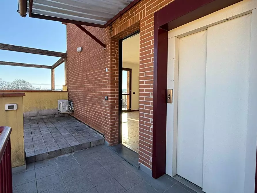 Immagine 20 di Appartamento in vendita  a Montecatini Terme