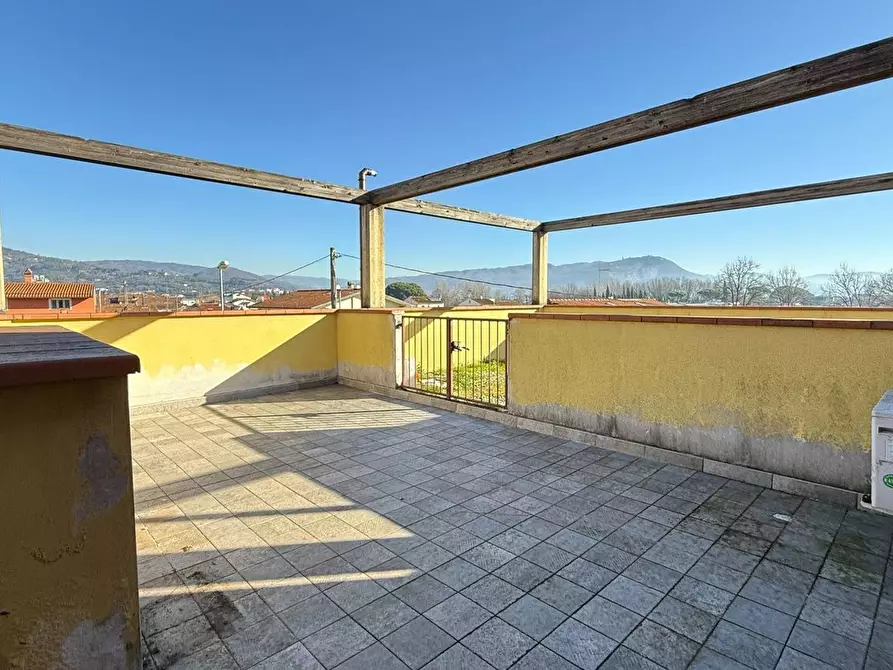 Immagine 23 di Appartamento in vendita  a Montecatini Terme