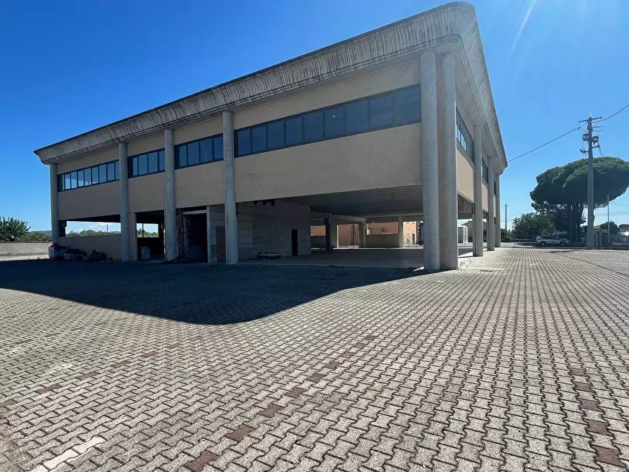 Immagine 4 di Capannone industriale in affitto  a Buggiano