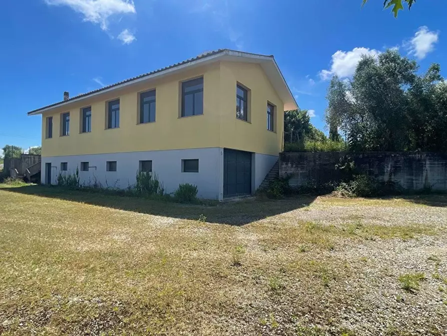 Immagine 9 di Villa in vendita  a Fucecchio